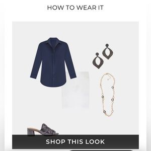 CHICOS WHITE BERMUDA SHORTS size 0.5